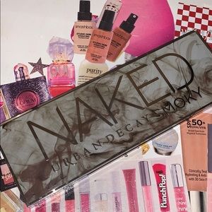 Urban Decay Naked Smoky Palette